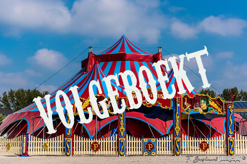 volgeboekt plaatje circus